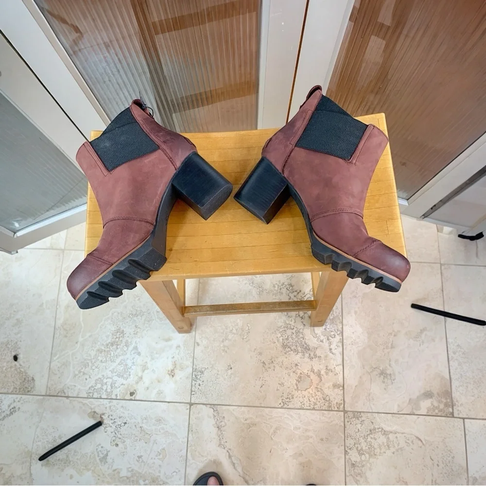 Sorel Women's Burgundy Addington Chelsea Ankle Boots - Picture 6 of 16